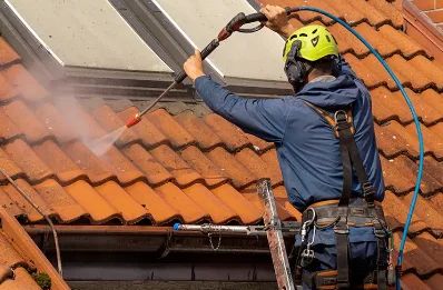 Démoussage et hydrofuge de toiture à Senon